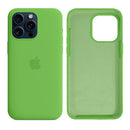 Capinha iPhone 15 Pro Max em Silicone com Interior Aveludado