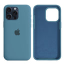 Capinha iPhone 15 Pro Max em Silicone com Interior Aveludado