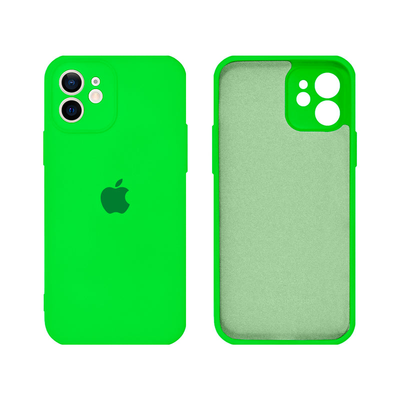Capinha Celular iPhone 12 Silicone Aveludado com Proteção Câmera