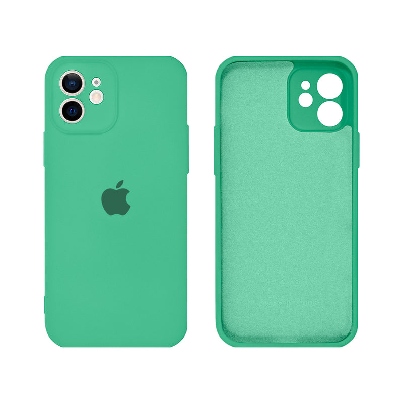 Capinha Celular iPhone 12 Silicone Aveludado com Proteção Câmera